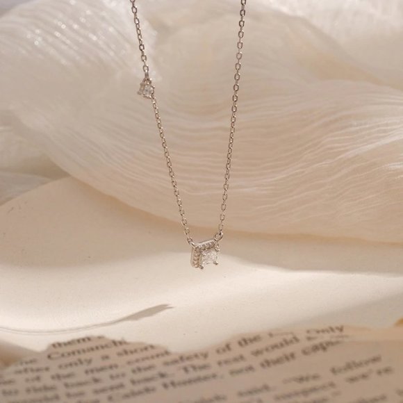 NEW 925 Sterling Silver Diamond Halo Necklace - Picture 4 of 9